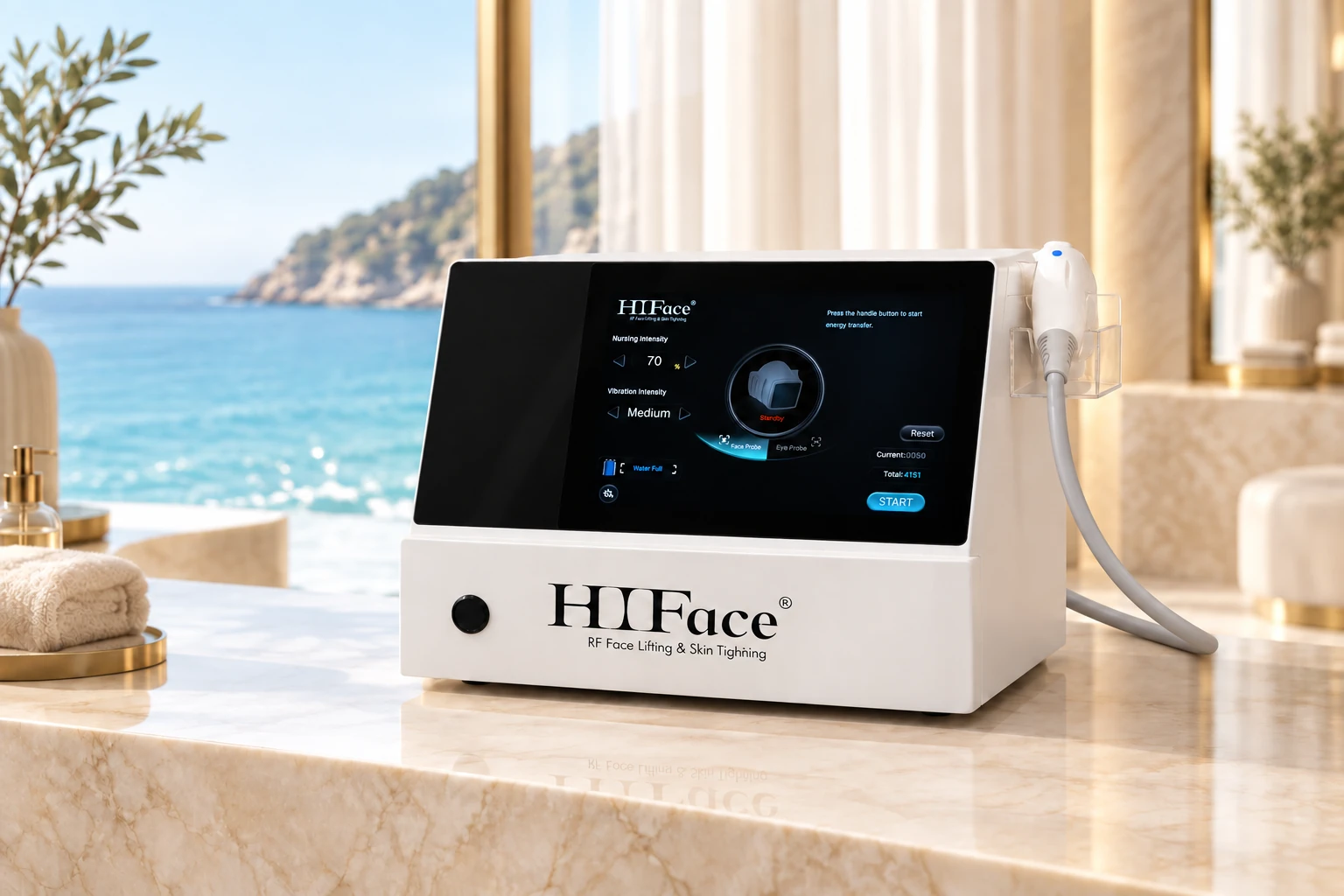 HIFaceの実商品資料をもとに、明るい海辺のサロン背景と組み合わせた紹介イメージ